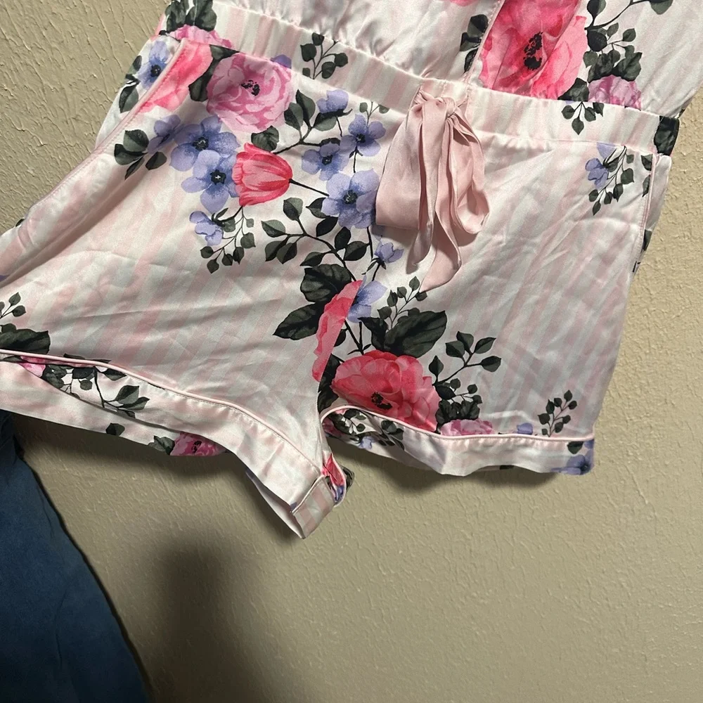 Victoria’s Secret Pajama‎ Romper Size Medium